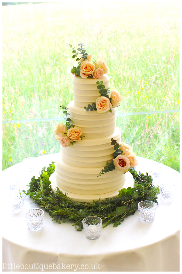 Texture Real Flowers Wedding Cake